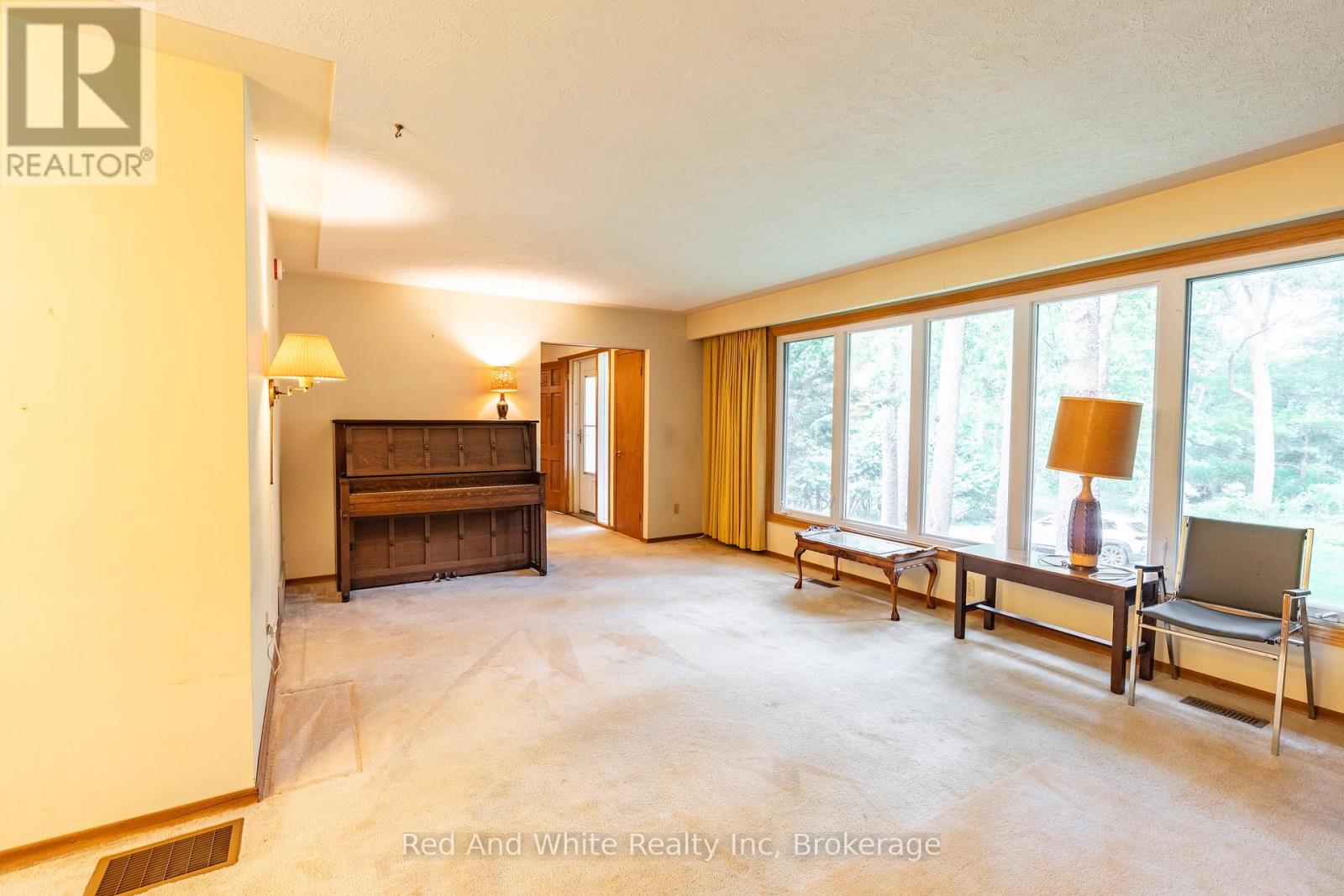 346 Jerseyville Road W, Hamilton, Ontario  L9G 3L6 - Photo 7 - X12393259