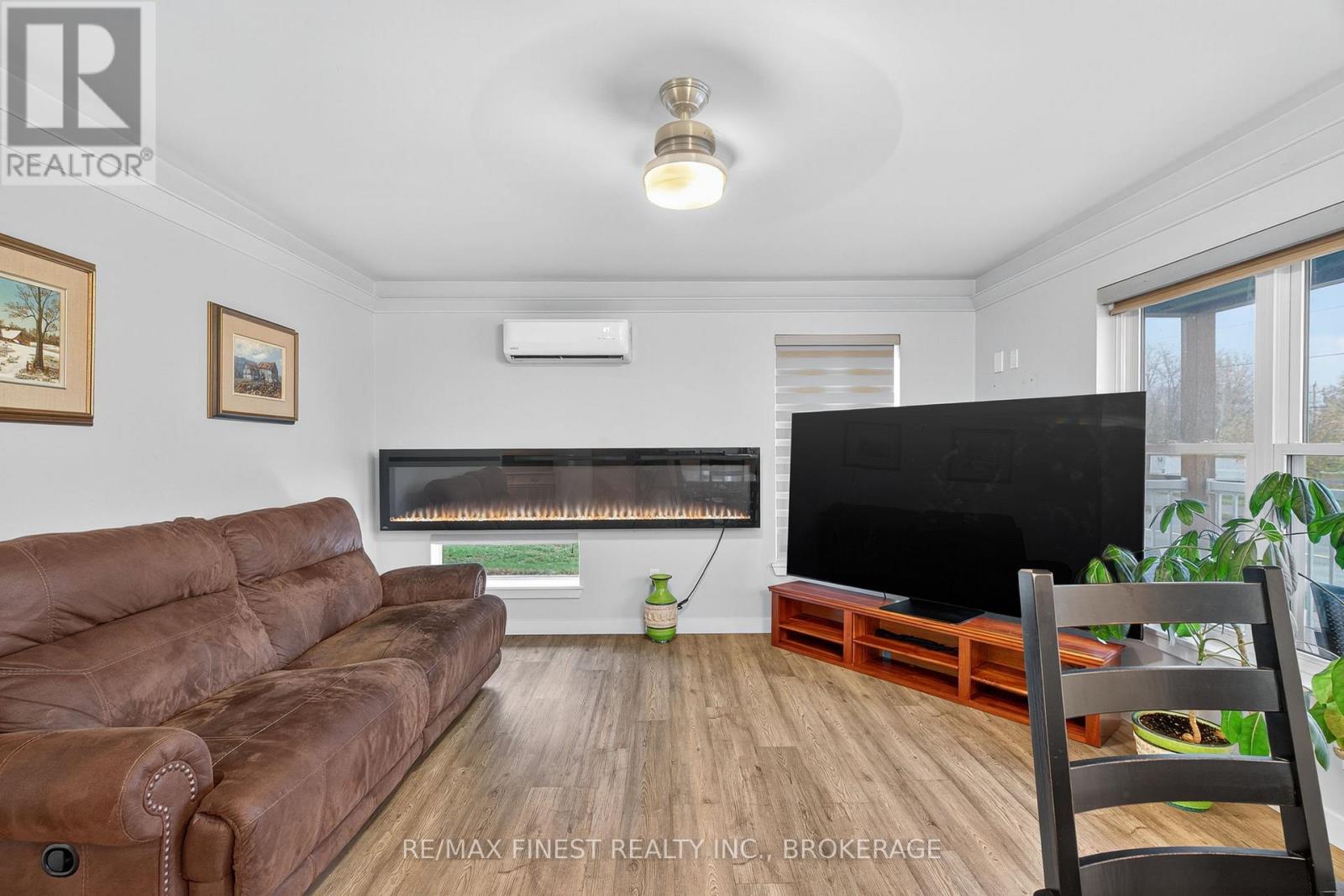 253 Main Street, Deseronto (Deseronto (Town)), Ontario  K0K 1X0 - Photo 8 - X12501782