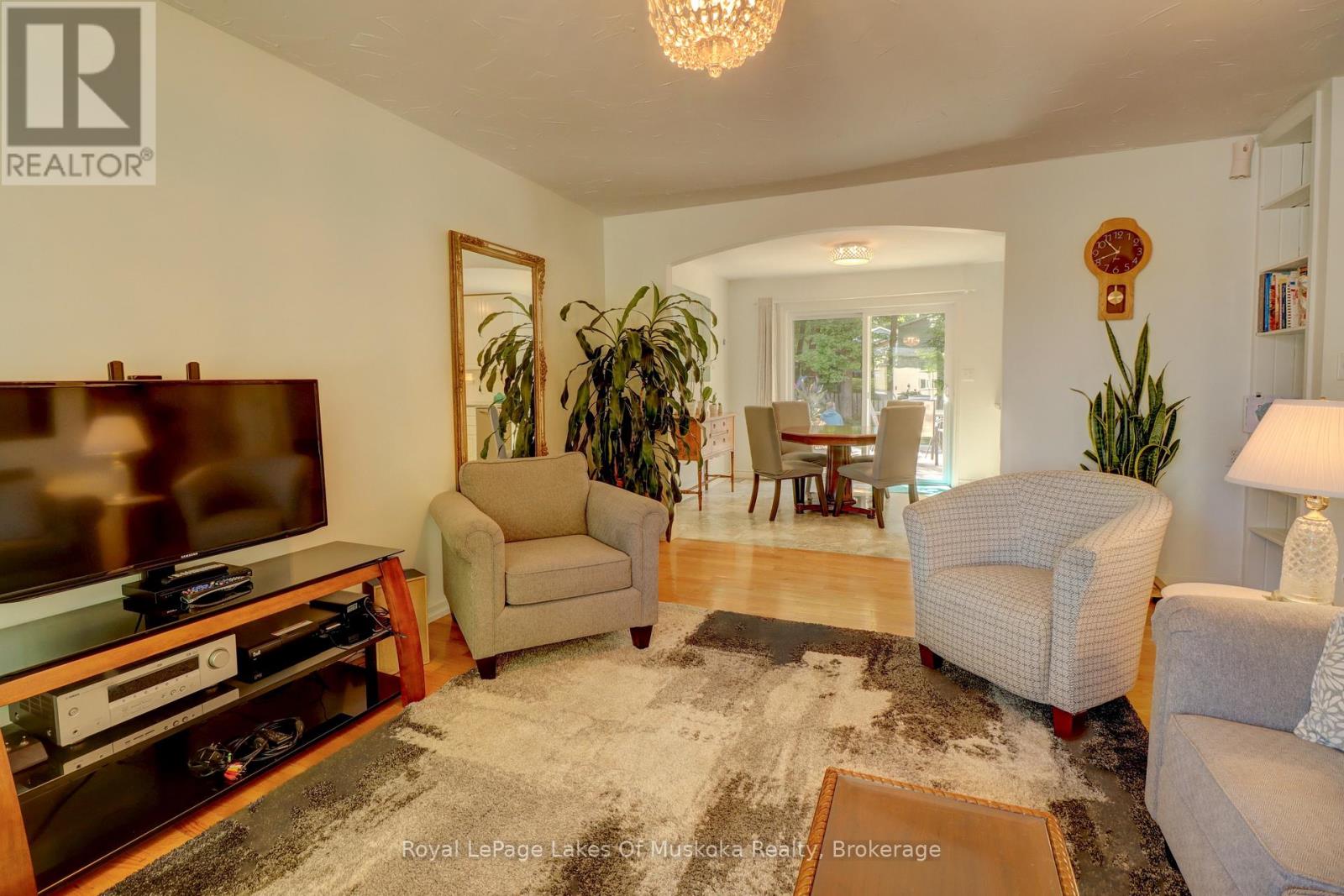 63 Florence Street W, Huntsville, Ontario  P1H 1V4 - Photo 8 - X12501694