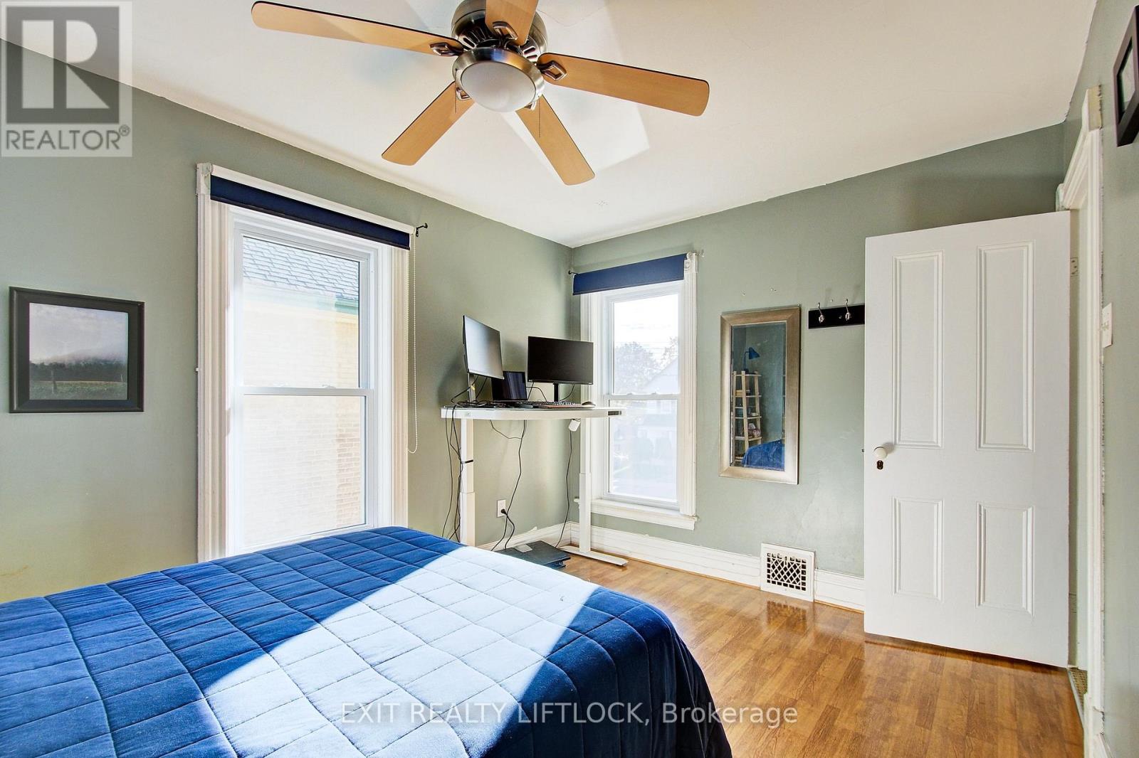 558 Chamberlain Street, Peterborough (Otonabee Ward 1), Ontario  K9J 4L5 - Photo 23 - X12501772