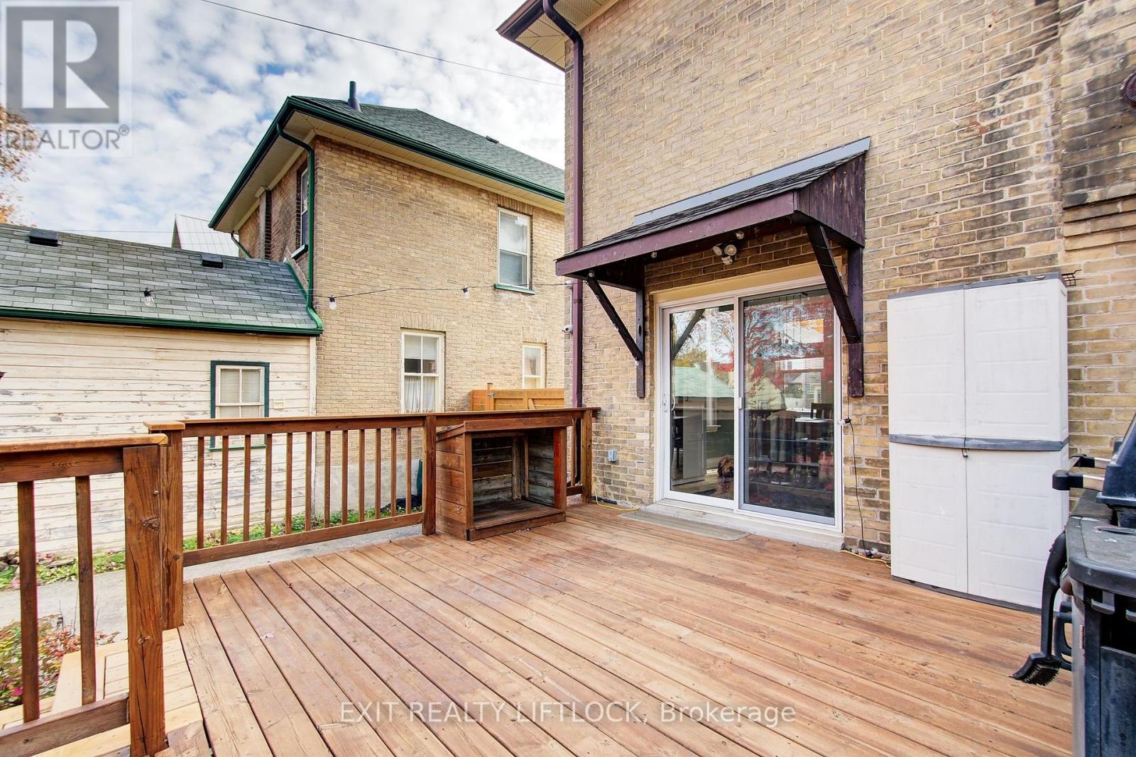 558 Chamberlain Street, Peterborough (Otonabee Ward 1), Ontario  K9J 4L5 - Photo 35 - X12501772