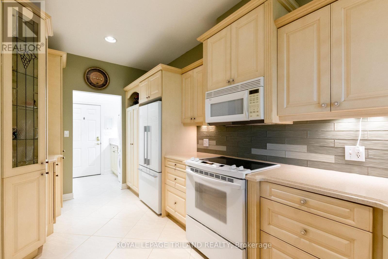 11 - 140 Mcgarrell Drive, London North, Ontario  N6G 5J1 - Photo 20 - X12501674