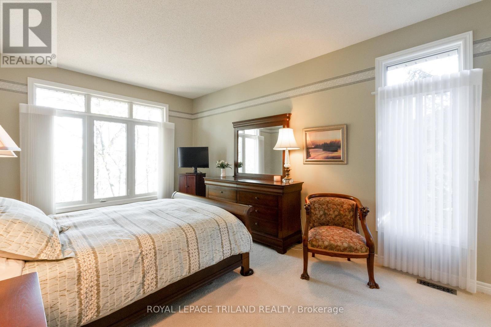 11 - 140 Mcgarrell Drive, London North, Ontario  N6G 5J1 - Photo 27 - X12501674