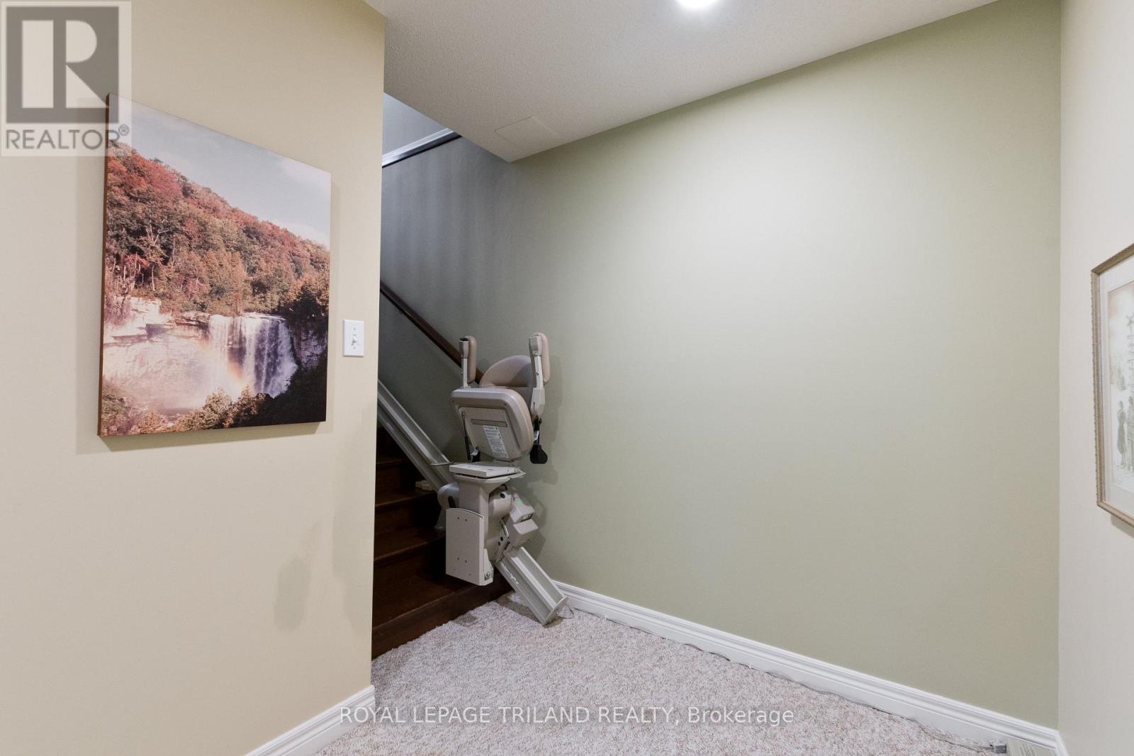 11 - 140 Mcgarrell Drive, London North, Ontario  N6G 5J1 - Photo 31 - X12501674