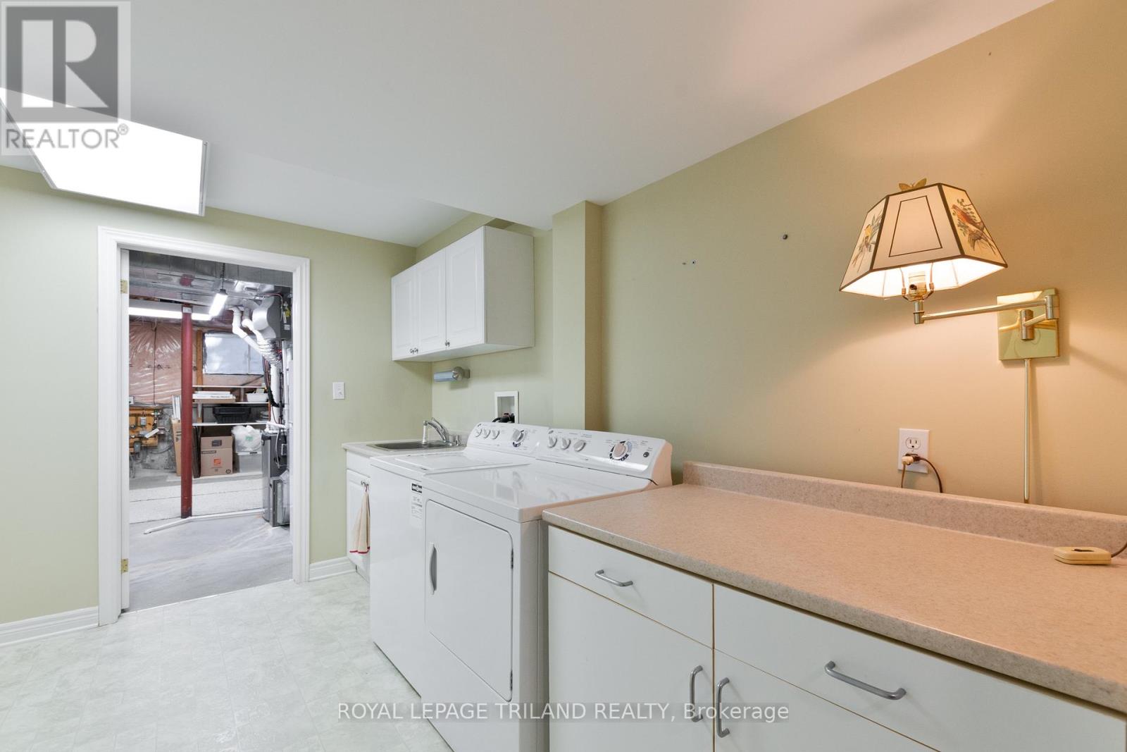 11 - 140 Mcgarrell Drive, London North, Ontario  N6G 5J1 - Photo 32 - X12501674