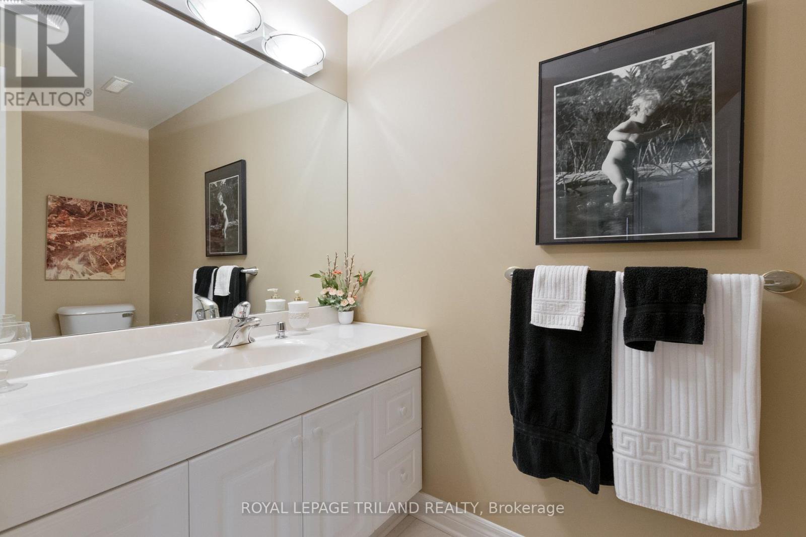 11 - 140 Mcgarrell Drive, London North, Ontario  N6G 5J1 - Photo 33 - X12501674