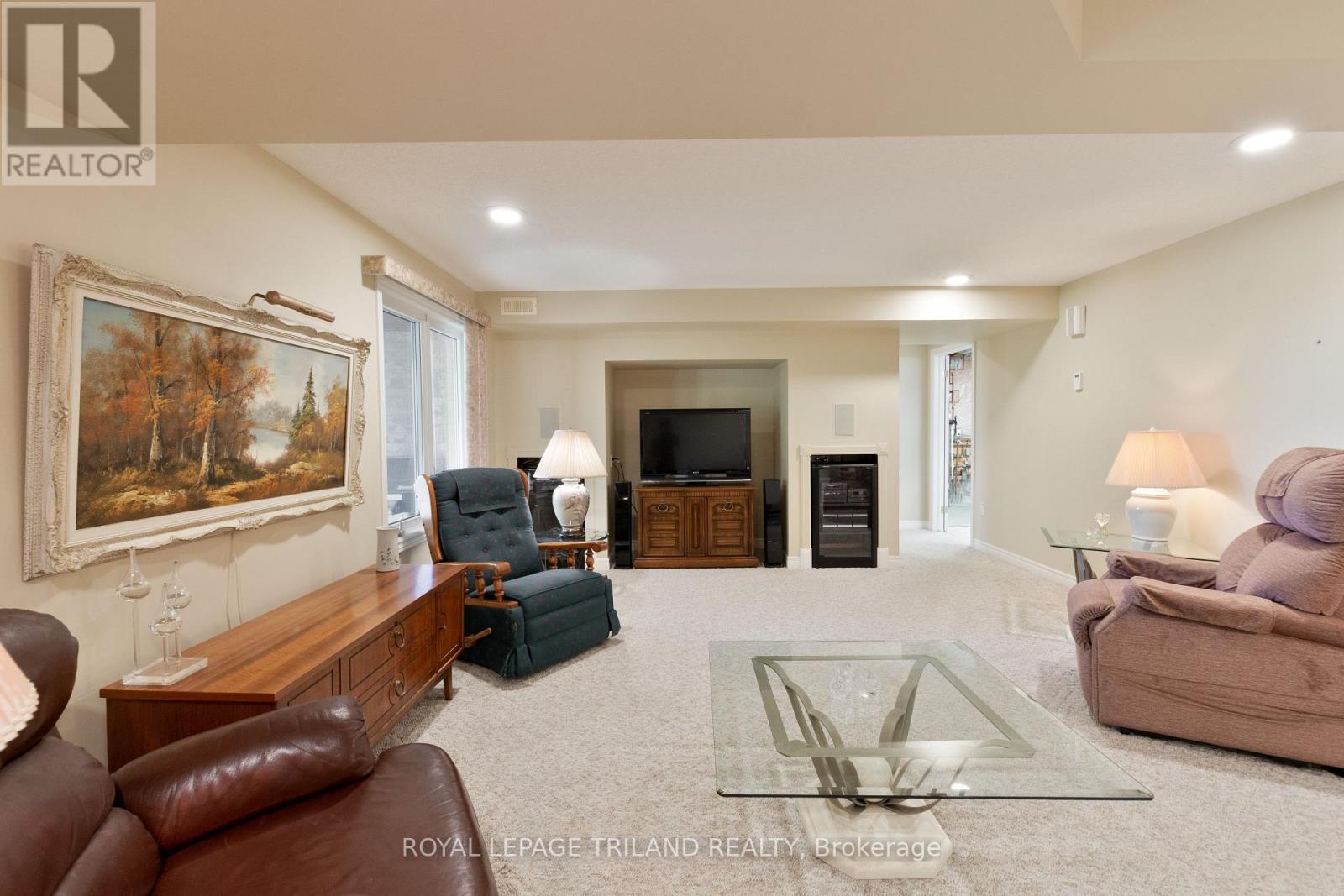 11 - 140 Mcgarrell Drive, London North, Ontario  N6G 5J1 - Photo 41 - X12501674