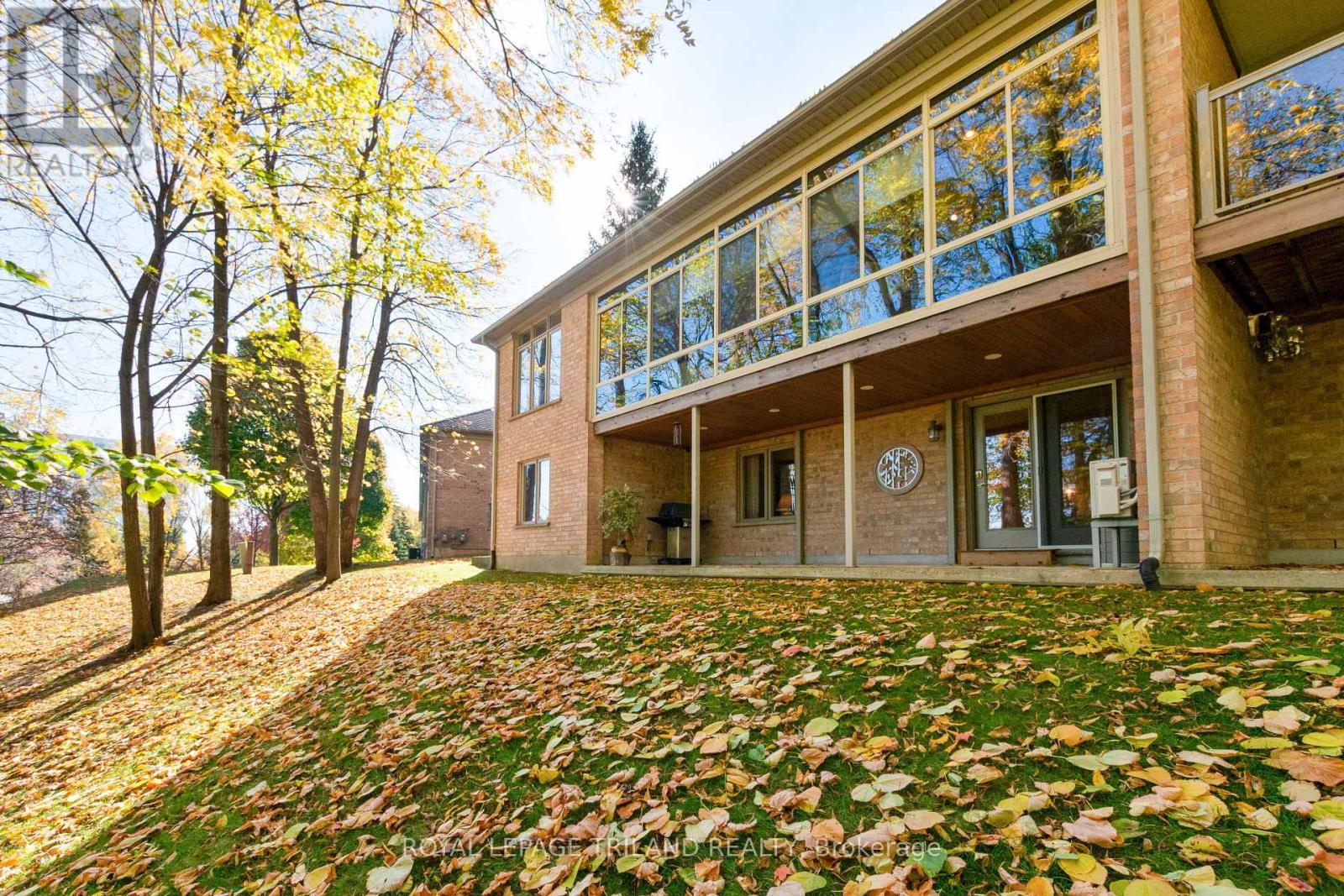 11 - 140 Mcgarrell Drive, London North, Ontario  N6G 5J1 - Photo 45 - X12501674