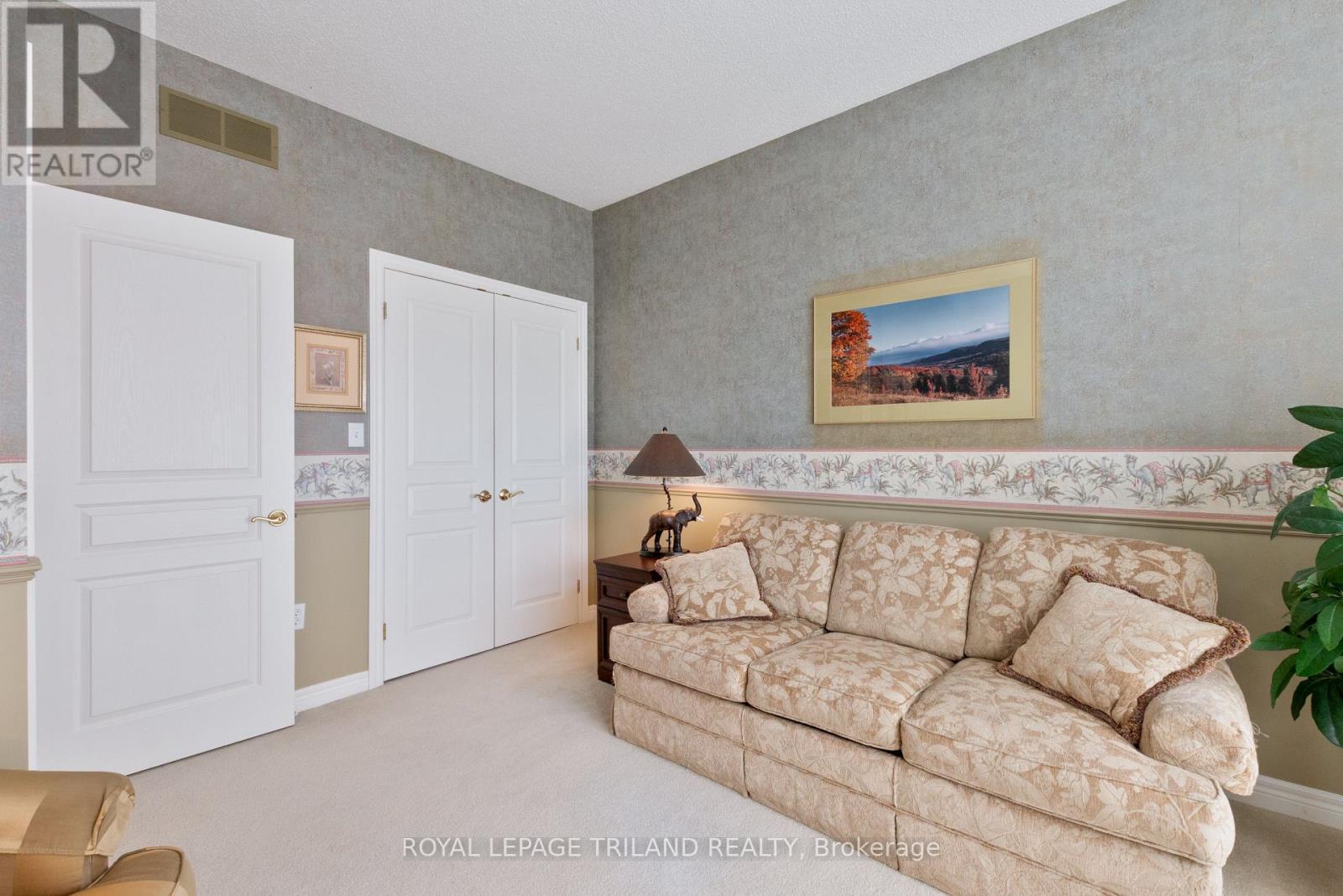 11 - 140 Mcgarrell Drive, London North, Ontario  N6G 5J1 - Photo 7 - X12501674