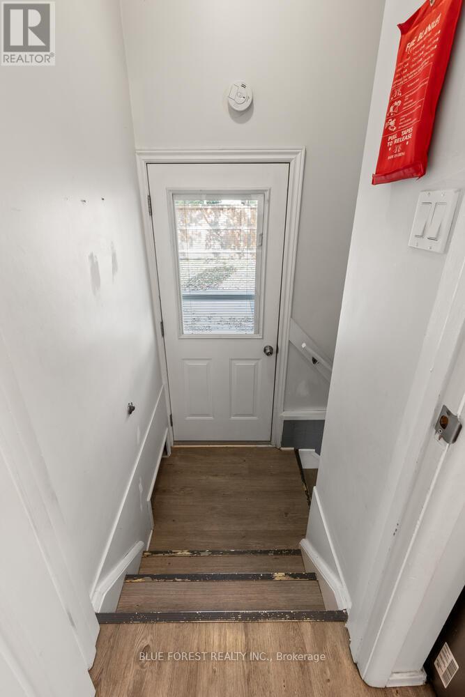 106 Laurentian Drive N, London East (East O), Ontario  N5W 1P2 - Photo 23 - X12501784