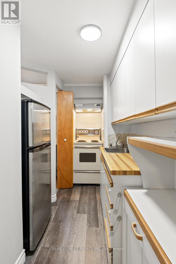 106 Laurentian Drive N, London East (East O), Ontario  N5W 1P2 - Photo 30 - X12501784