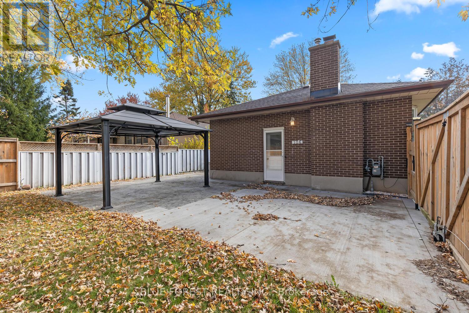 106 Laurentian Drive N, London East (East O), Ontario  N5W 1P2 - Photo 39 - X12501784