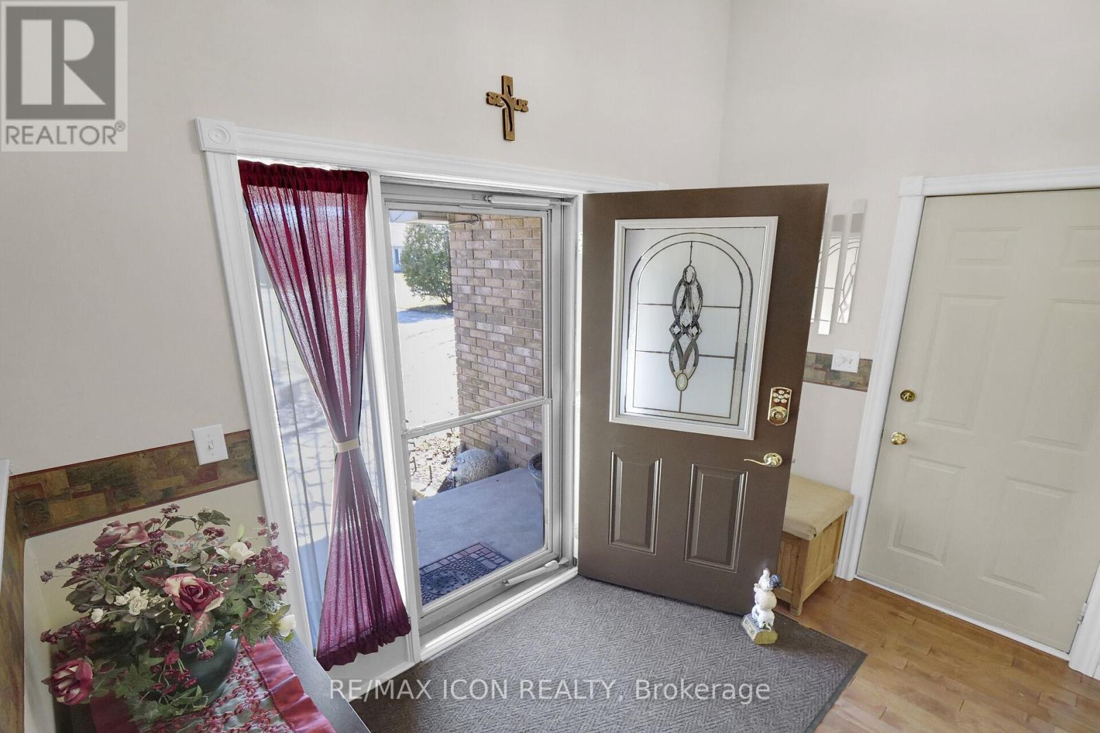 21 Lunn Lane, Dutton/dunwich (Wallacetown), Ontario  N0L 2M0 - Photo 11 - X12501788