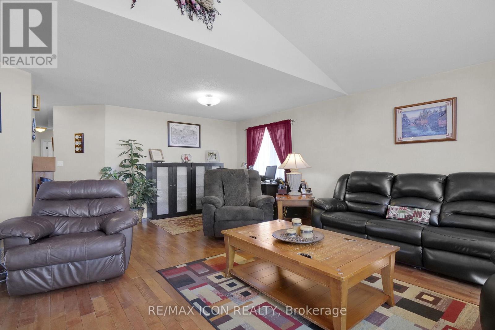 21 Lunn Lane, Dutton/dunwich (Wallacetown), Ontario  N0L 2M0 - Photo 15 - X12501788