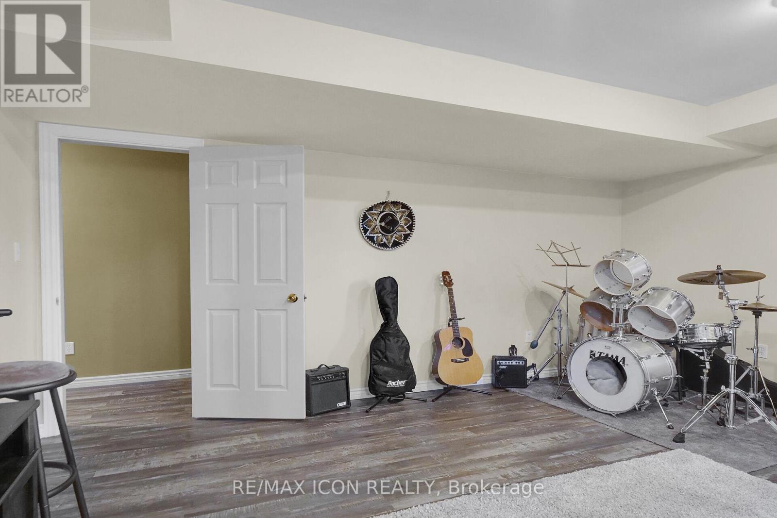 21 Lunn Lane, Dutton/dunwich (Wallacetown), Ontario  N0L 2M0 - Photo 33 - X12501788