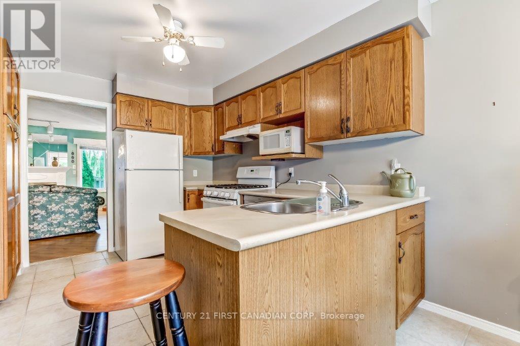 17 - 825 Shelborne Street, London South, Ontario  N5Z 5B7 - Photo 8 - X12501806