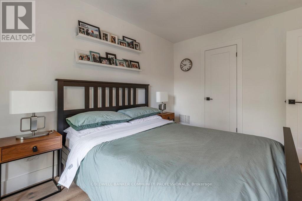 284 Houghton Avenue S, Hamilton, Ontario  L8K 2N3 - Photo 25 - X12501596