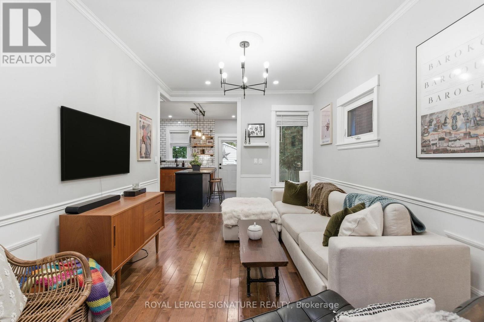 191 Burris Street, Hamilton, Ontario  L8M 2J7 - Photo 9 - X12501614