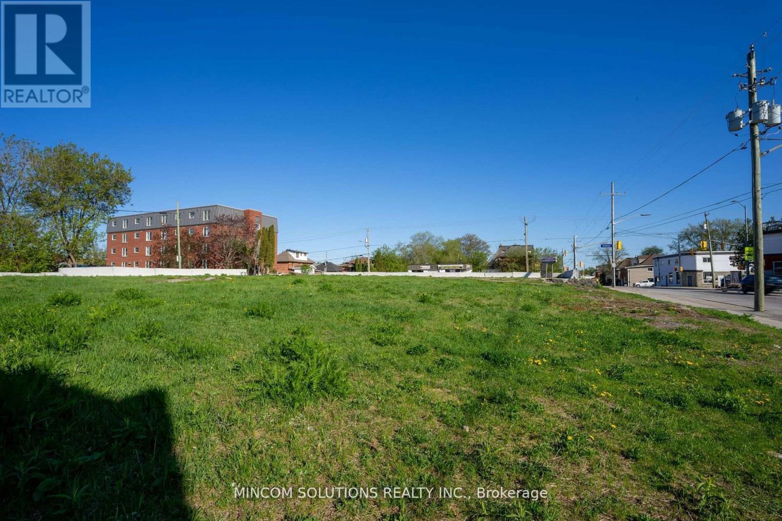 366 Mcintyre Street E, North Bay, Ontario  P1B 1C8 - Photo 3 - X12501626