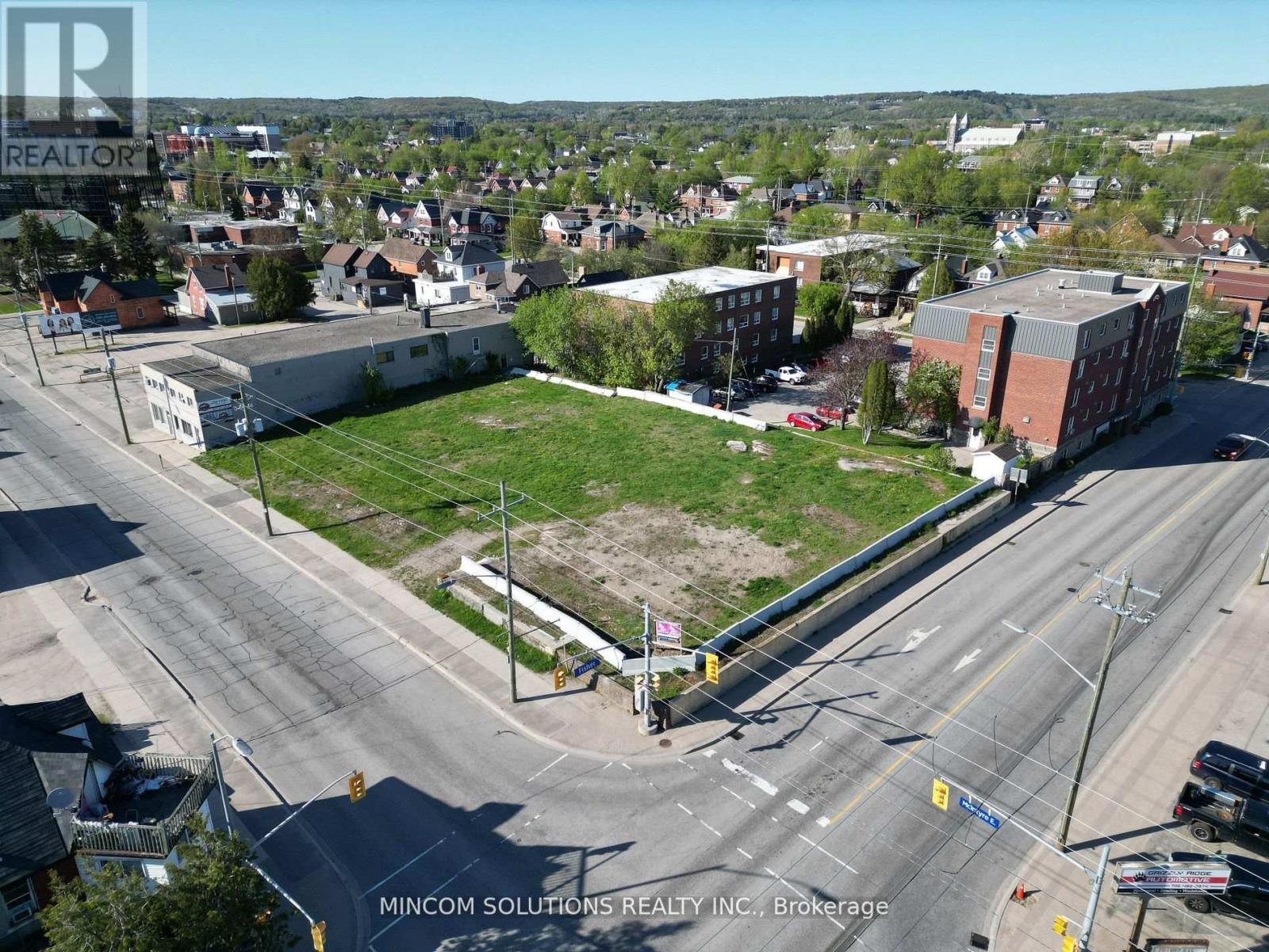 366 Mcintyre Street E, North Bay, Ontario  P1B 1C8 - Photo 5 - X12501626