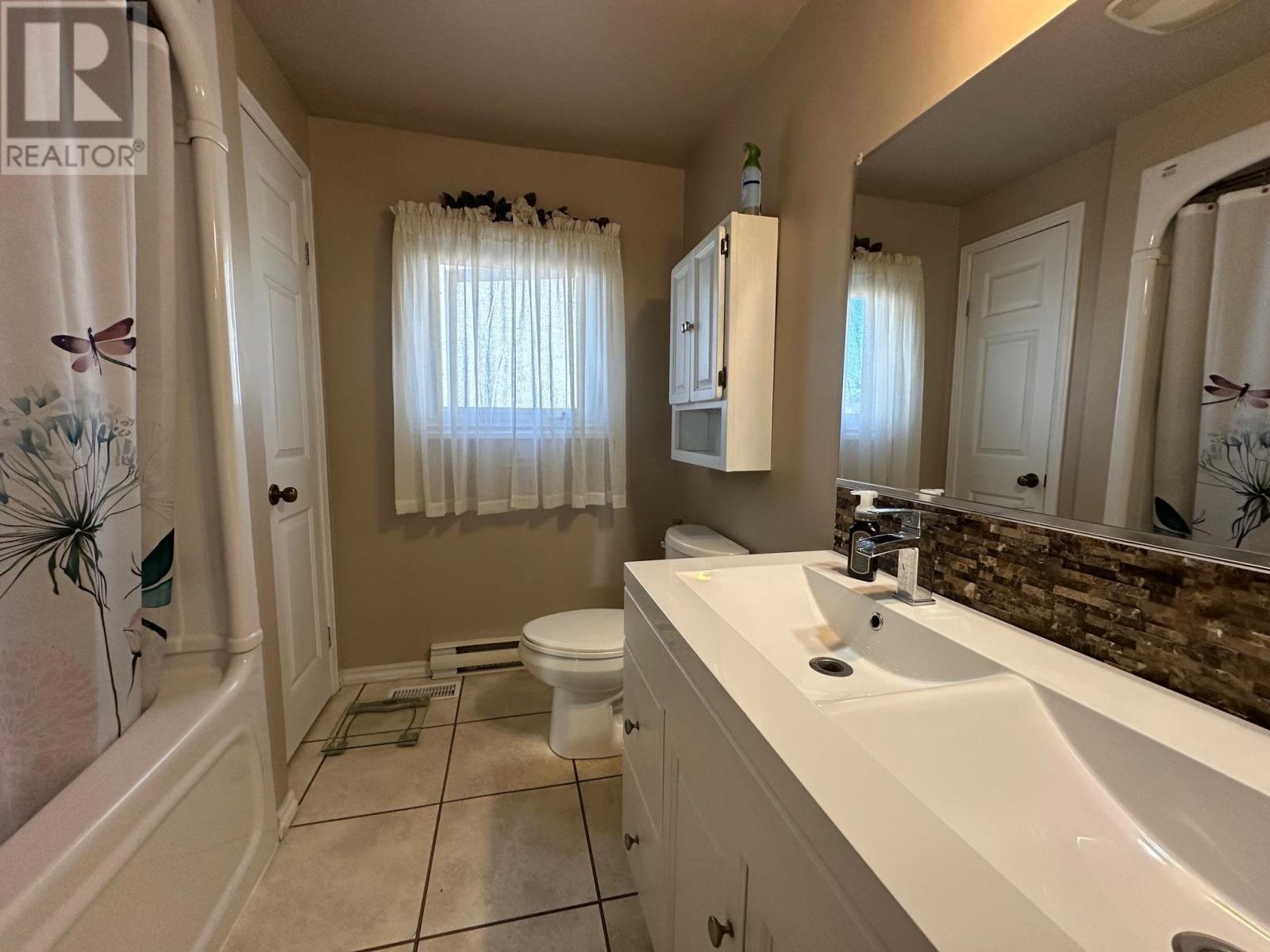 208 Ontario St, Schreiber, Ontario  P0T 2S0 - Photo 19 - TB252929