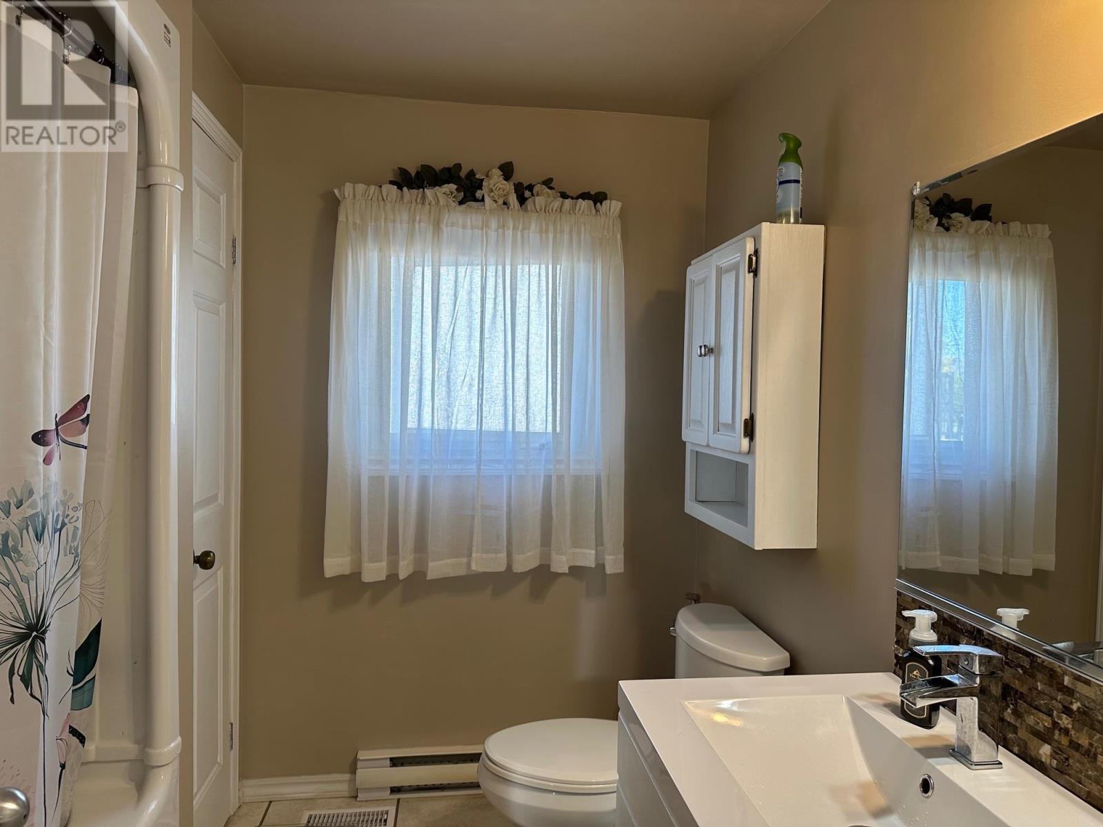 208 Ontario St, Schreiber, Ontario  P0T 2S0 - Photo 18 - TB252929