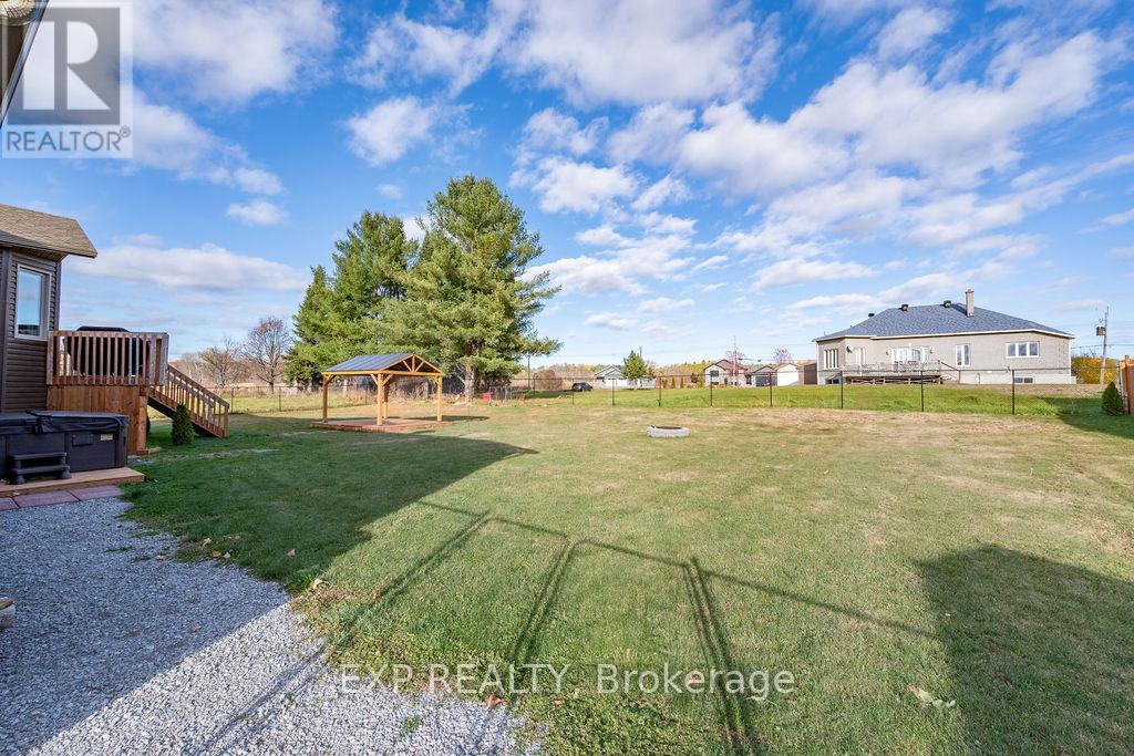 20 Riverdale Street, Whitewater Region, Ontario  K0J 2L0 - Photo 18 - X12501714