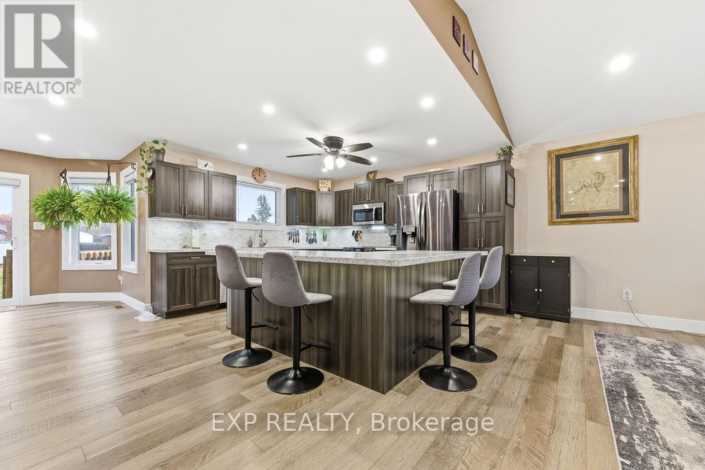 20 Riverdale Street, Whitewater Region, Ontario  K0J 2L0 - Photo 26 - X12501714