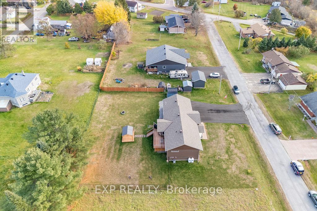 20 Riverdale Street, Whitewater Region, Ontario  K0J 2L0 - Photo 8 - X12501714