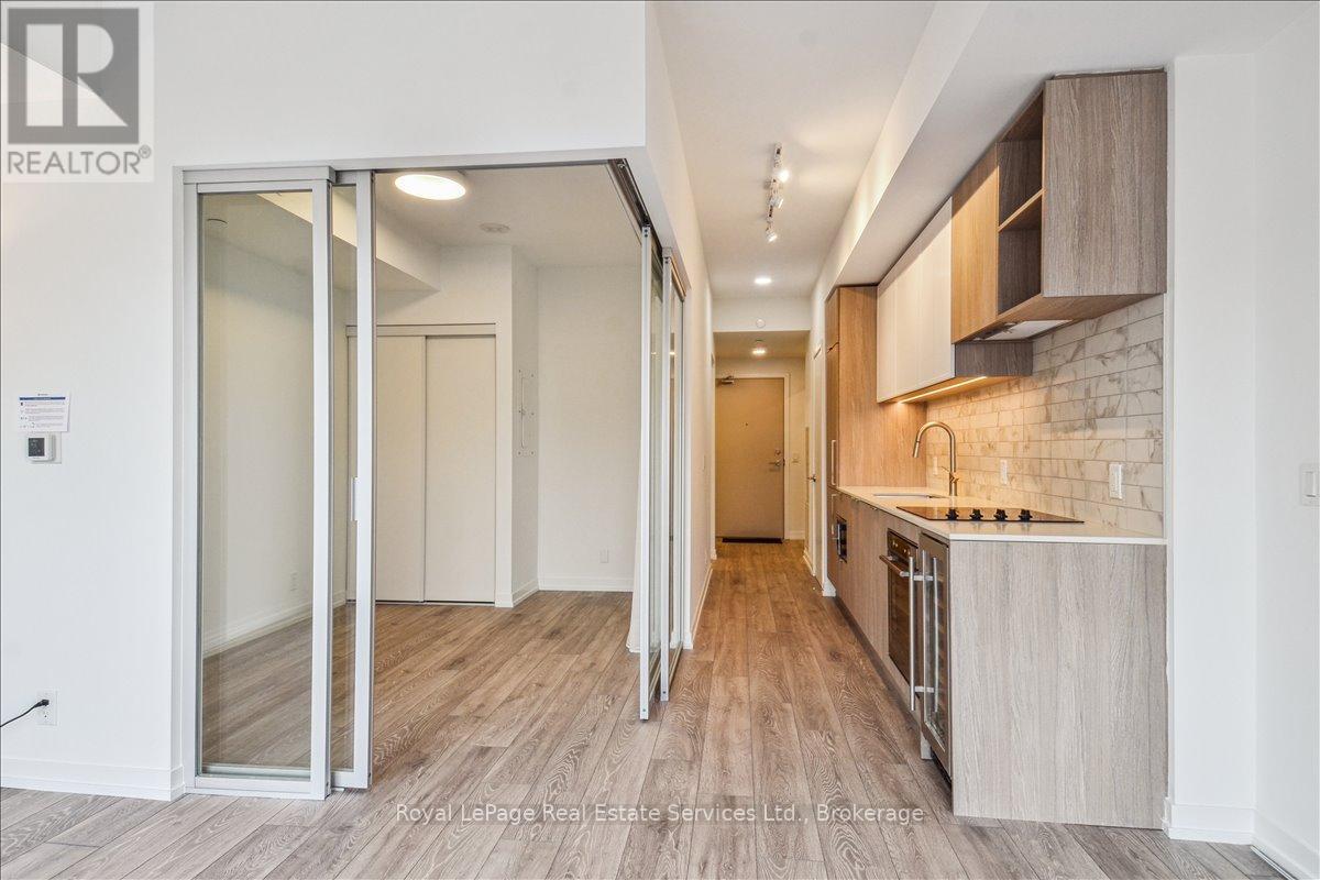 327 - 2020 Bathurst Street, Toronto (Humewood-Cedarvale), Ontario  M5P 0A6 - Photo 6 - C12501742