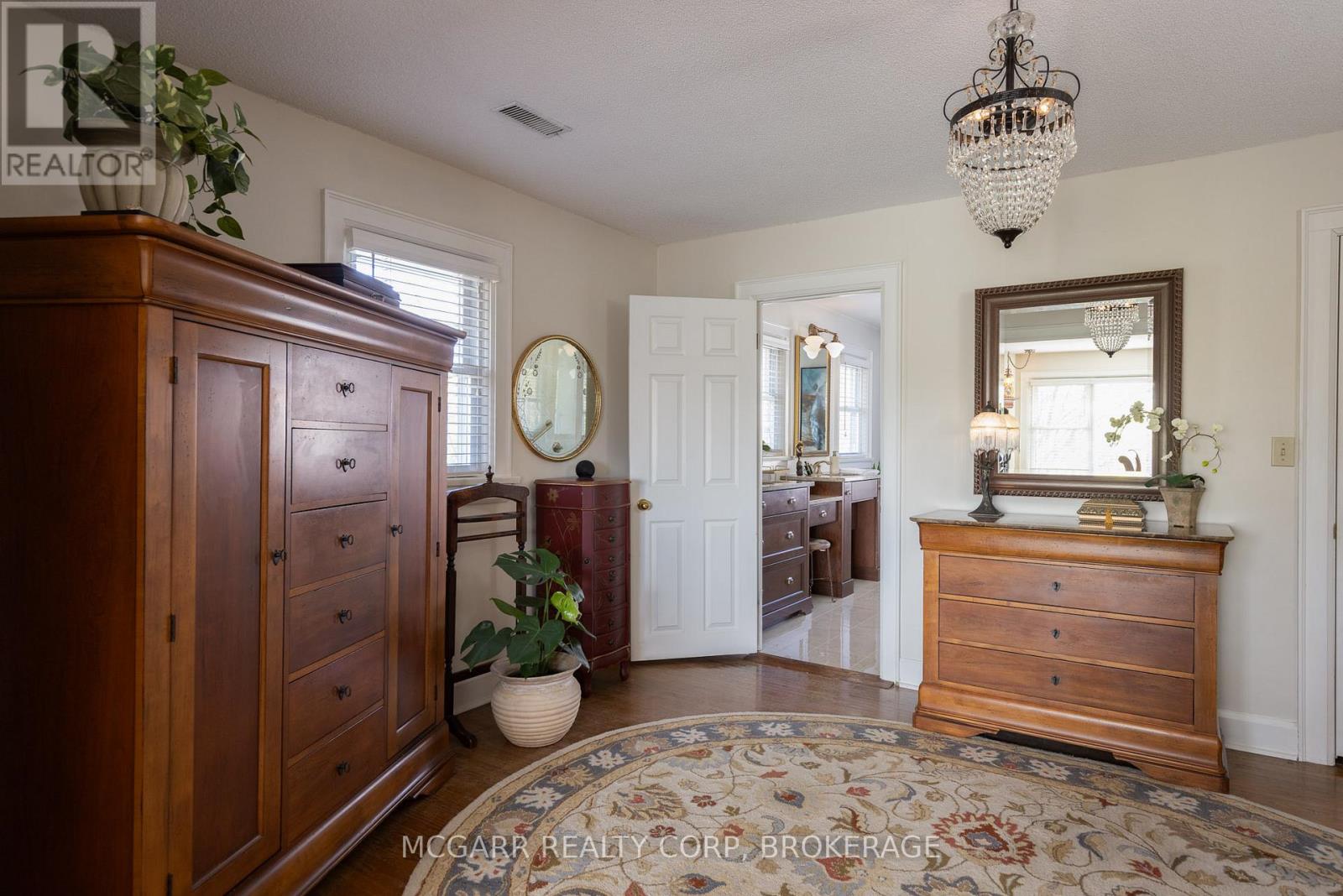 62 Hillcrest Avenue, St. Catharines (Old Glenridge), Ontario  L2R 4Y1 - Photo 19 - X12501684