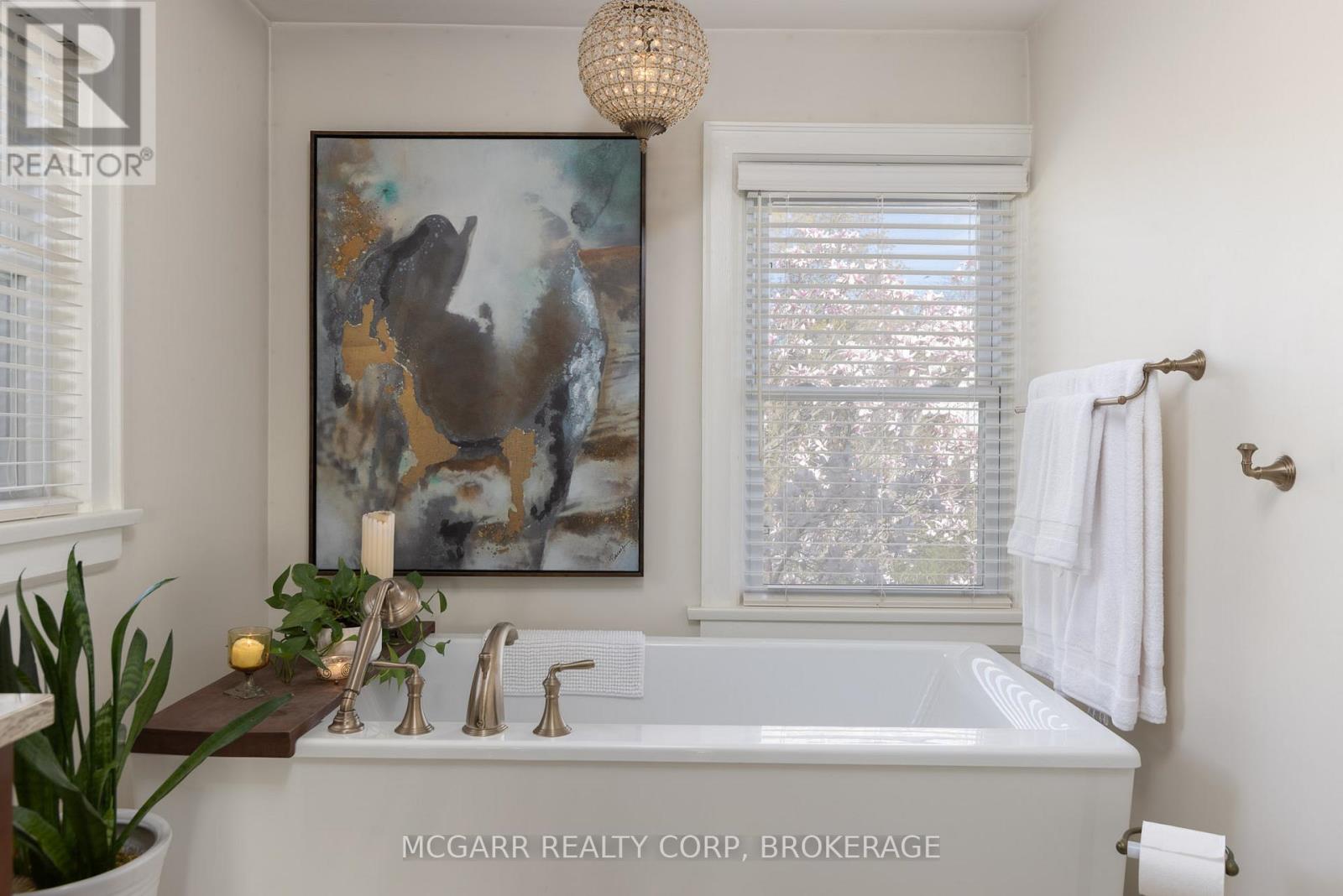 62 Hillcrest Avenue, St. Catharines (Old Glenridge), Ontario  L2R 4Y1 - Photo 21 - X12501684