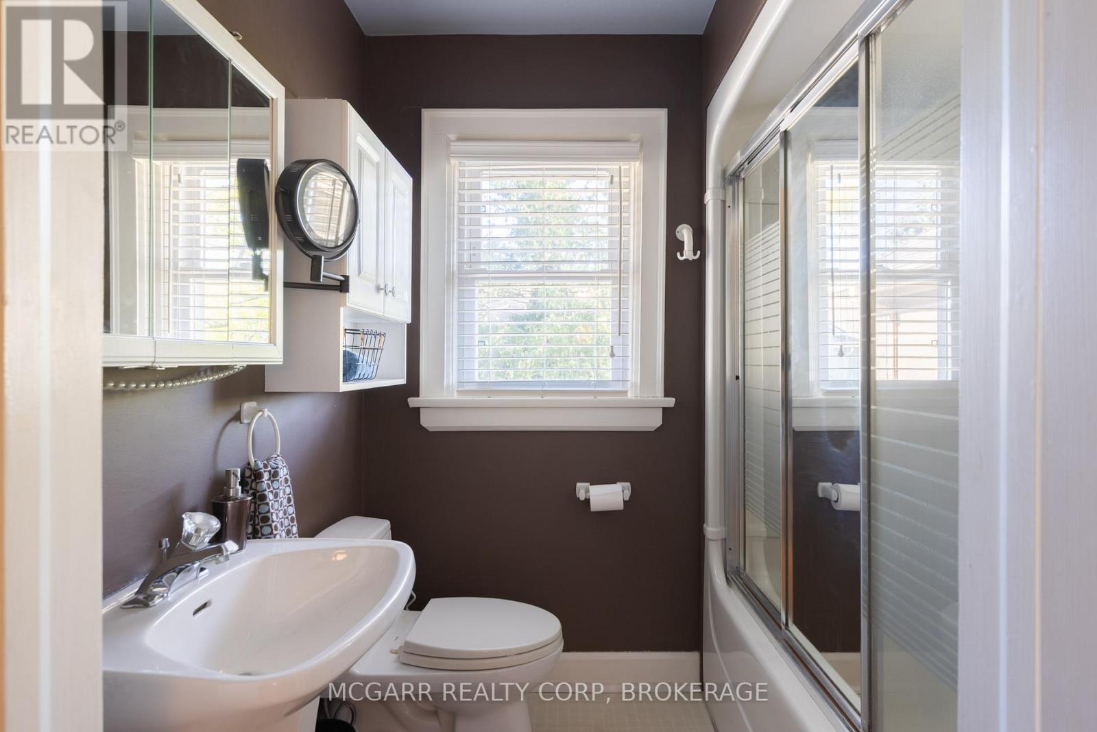 62 Hillcrest Avenue, St. Catharines (Old Glenridge), Ontario  L2R 4Y1 - Photo 23 - X12501684