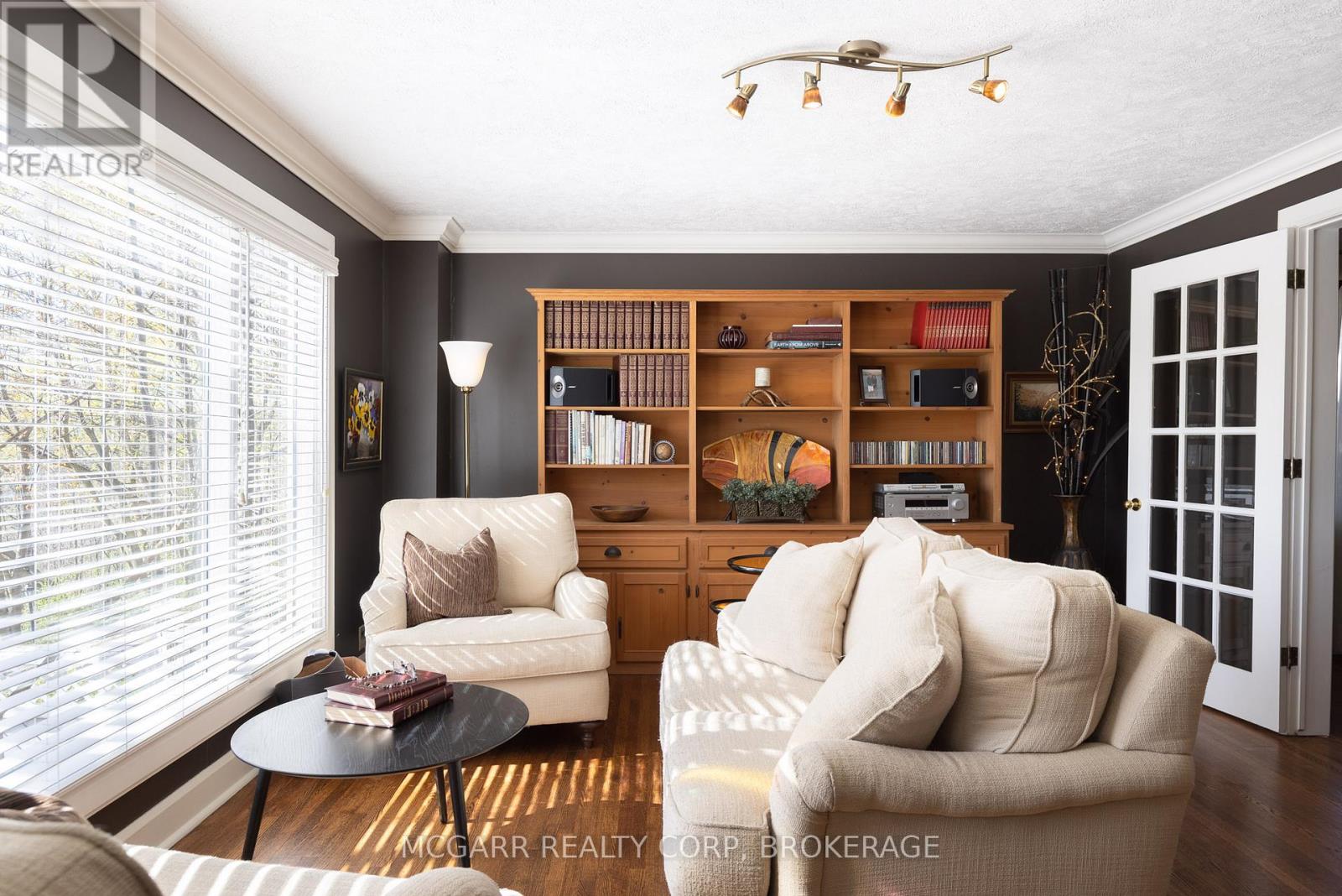 62 Hillcrest Avenue, St. Catharines (Old Glenridge), Ontario  L2R 4Y1 - Photo 7 - X12501684