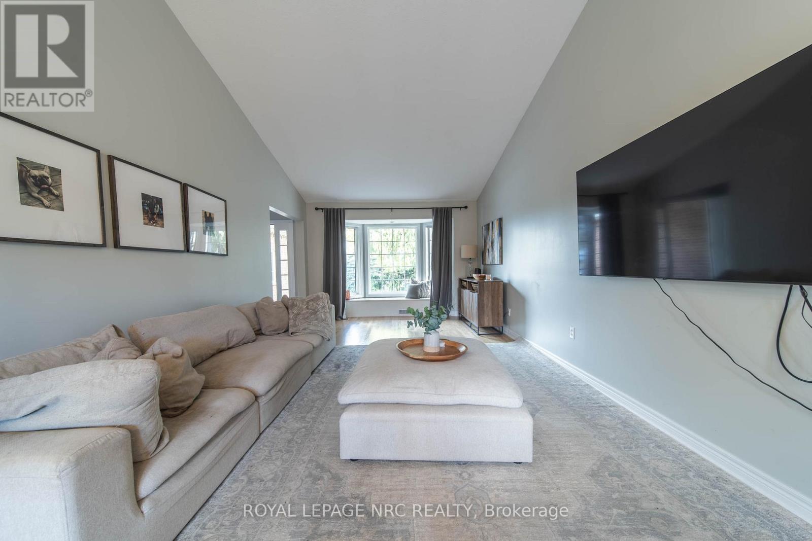 7955 Harvest Crescent, Niagara Falls, Ontario  L2H 3G7 - Photo 4 - X12501724