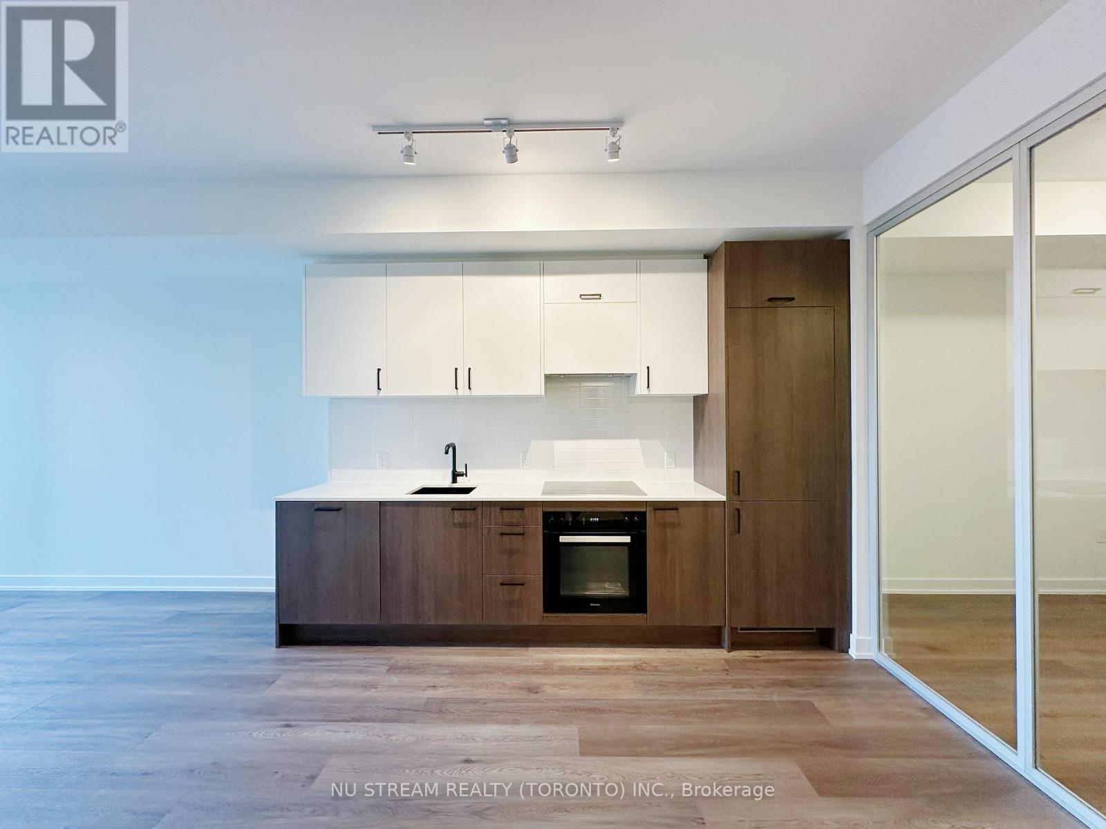 326 - 1 Kyle Lowry Road, Toronto, Ontario  M3C 0S6 - Photo 5 - C12500684