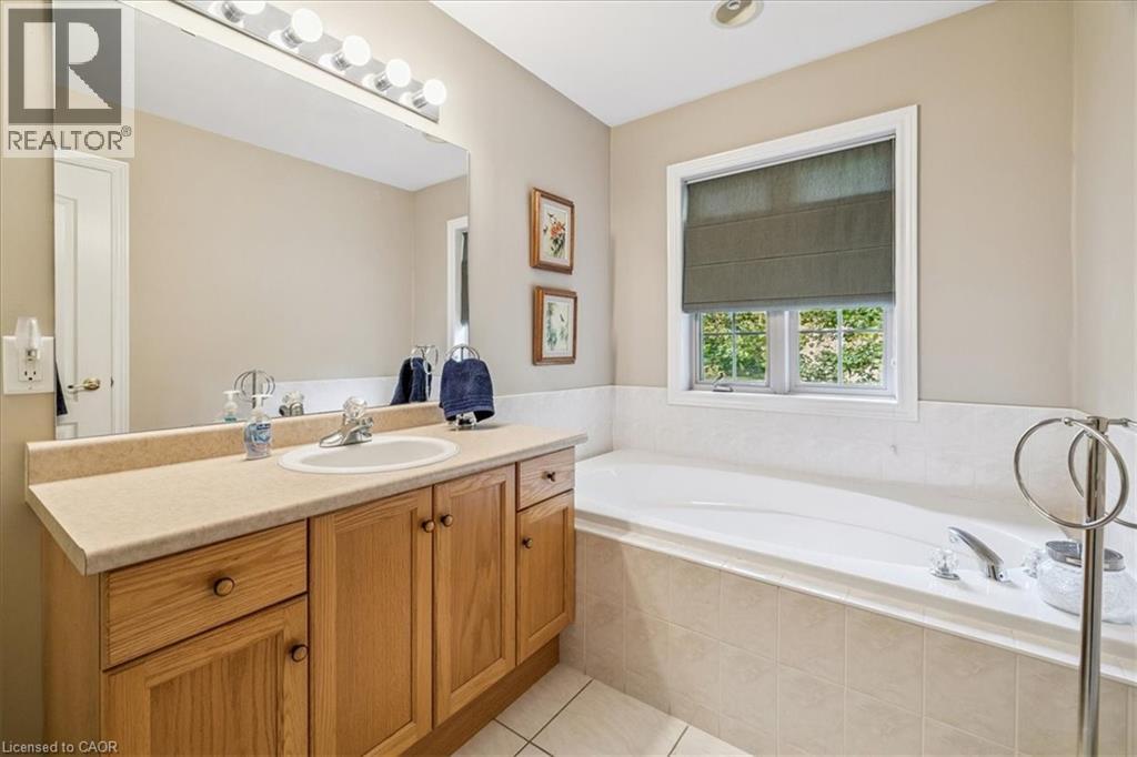 1019 North Shore Boulevard E Unit# 8, Burlington, Ontario  L7T 1X8 - Photo 27 - 40781009