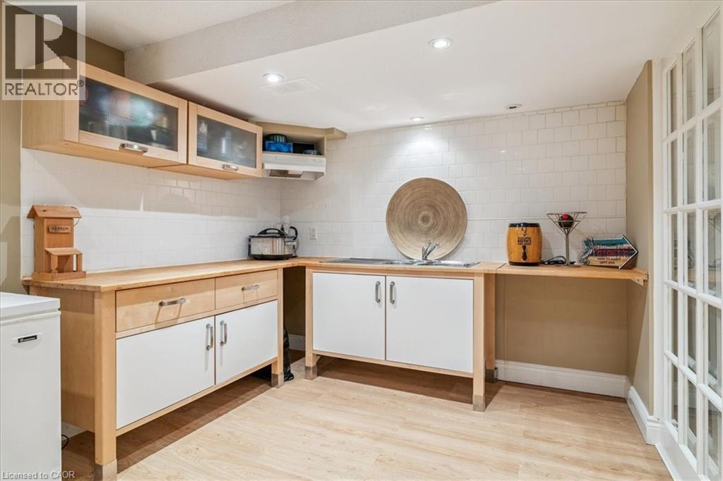 1019 North Shore Boulevard E Unit# 8, Burlington, Ontario  L7T 1X8 - Photo 39 - 40781009