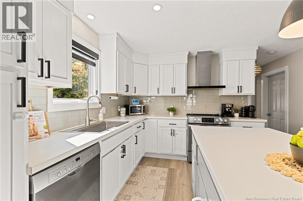 628 Clarence Cormier Street, Dieppe, New Brunswick  E1A 7T3 - Photo 7 - NB128427
