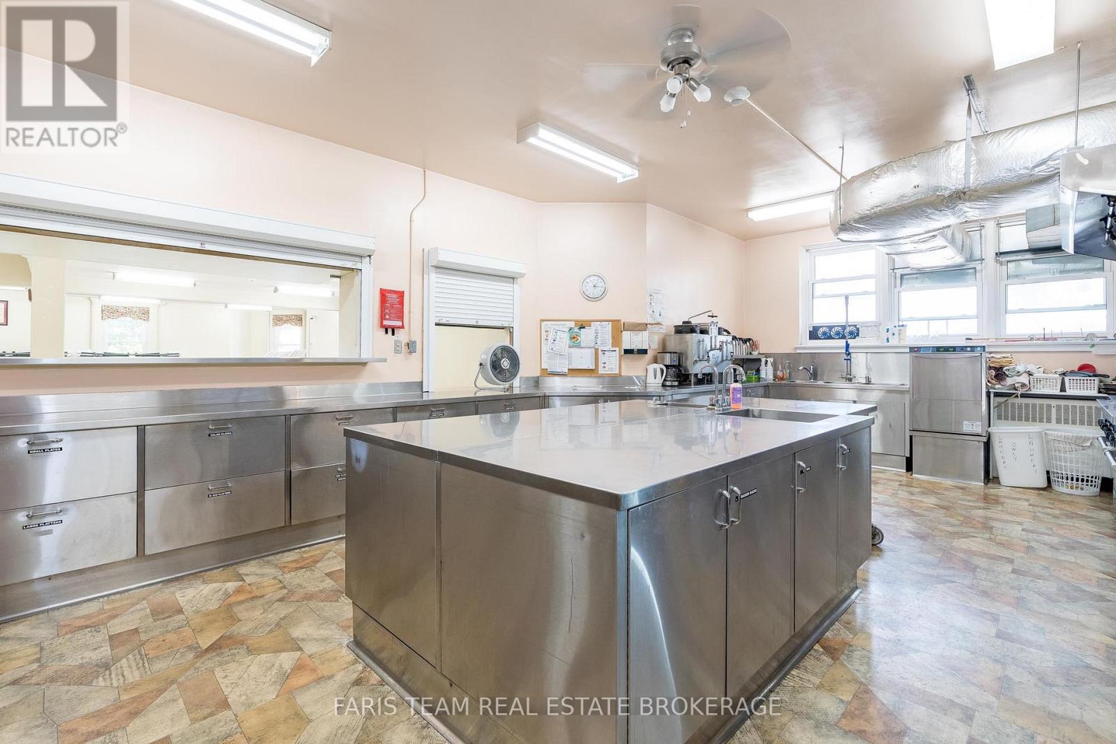 58 Peter Street N, Orillia, Ontario  L3V 4Y7 - Photo 25 - S12359904