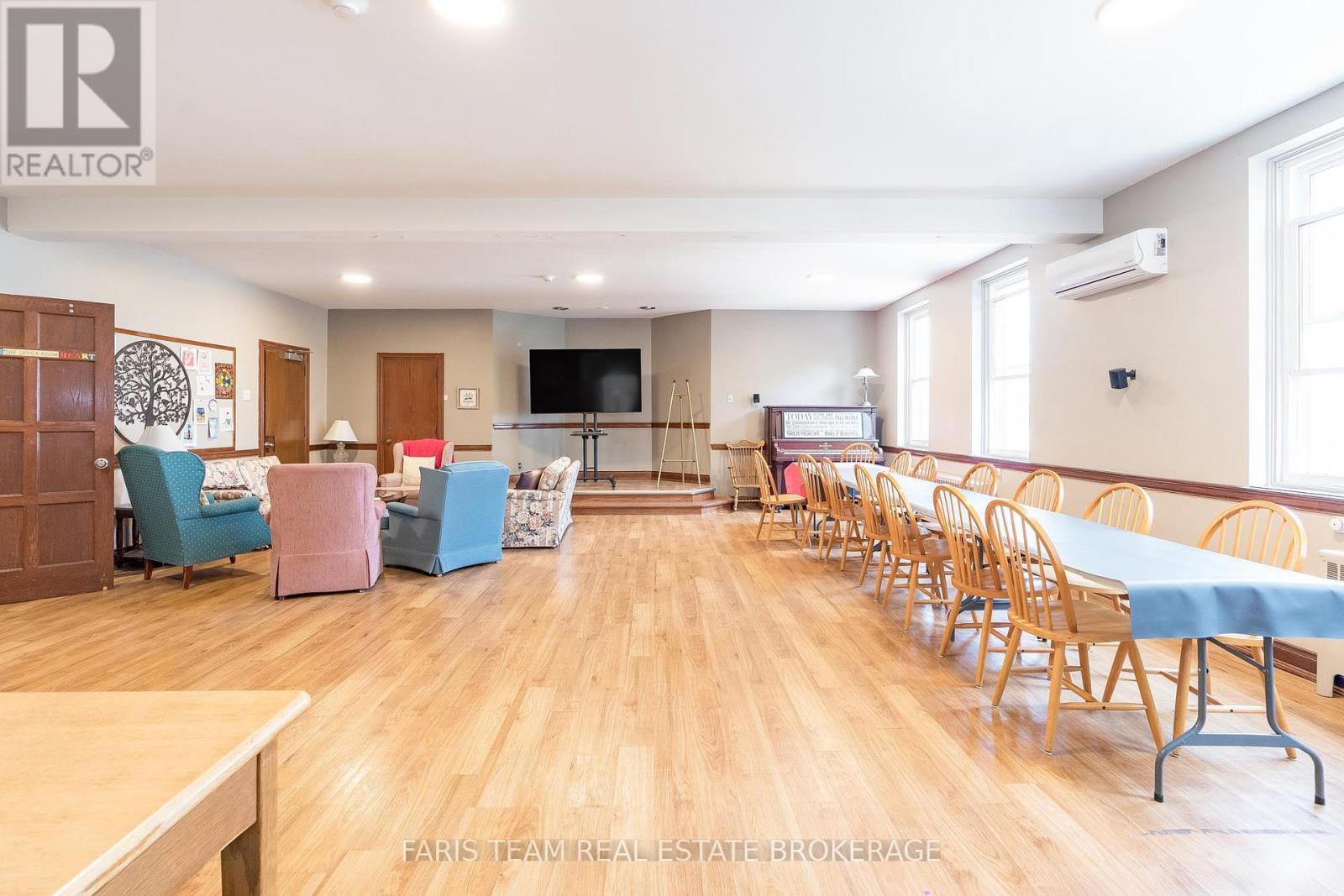 58 Peter Street N, Orillia, Ontario  L3V 4Y7 - Photo 23 - S12359904