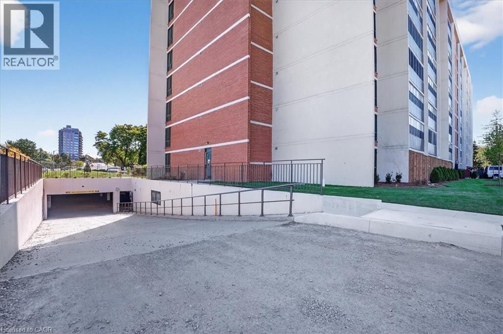 65 Westmount Road N Unit# 108, Waterloo, Ontario  N2L 5G6 - Photo 4 - 40775898