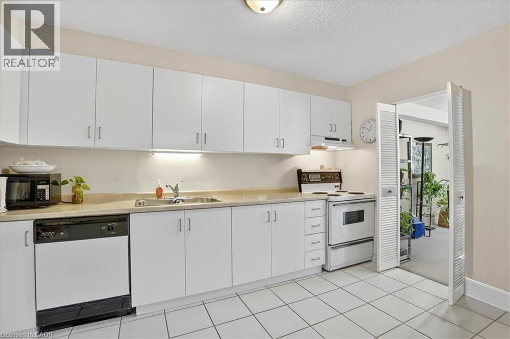 65 Westmount Road N Unit# 108, Waterloo, Ontario  N2L 5G6 - Photo 8 - 40775898