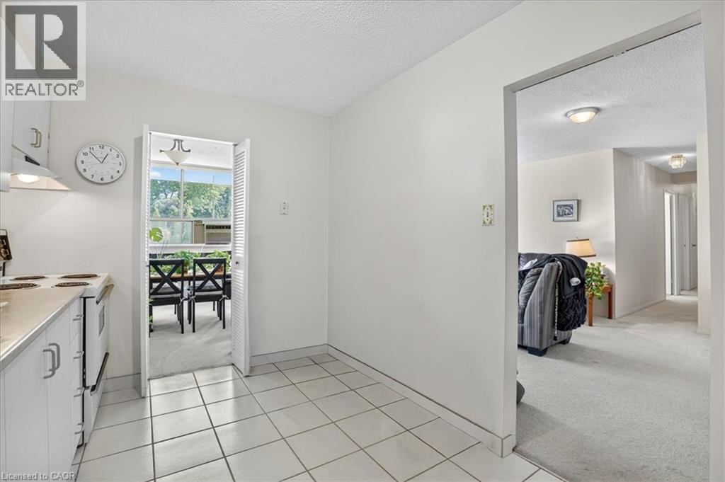 65 Westmount Road N Unit# 108, Waterloo, Ontario  N2L 5G6 - Photo 9 - 40775898