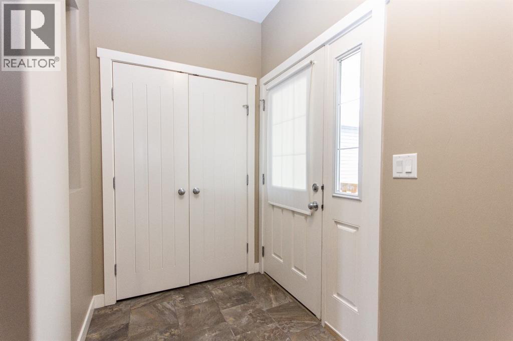 35 Sullivan Close, Red Deer, Alberta  T4R 0P8 - Photo 2 - A2261789