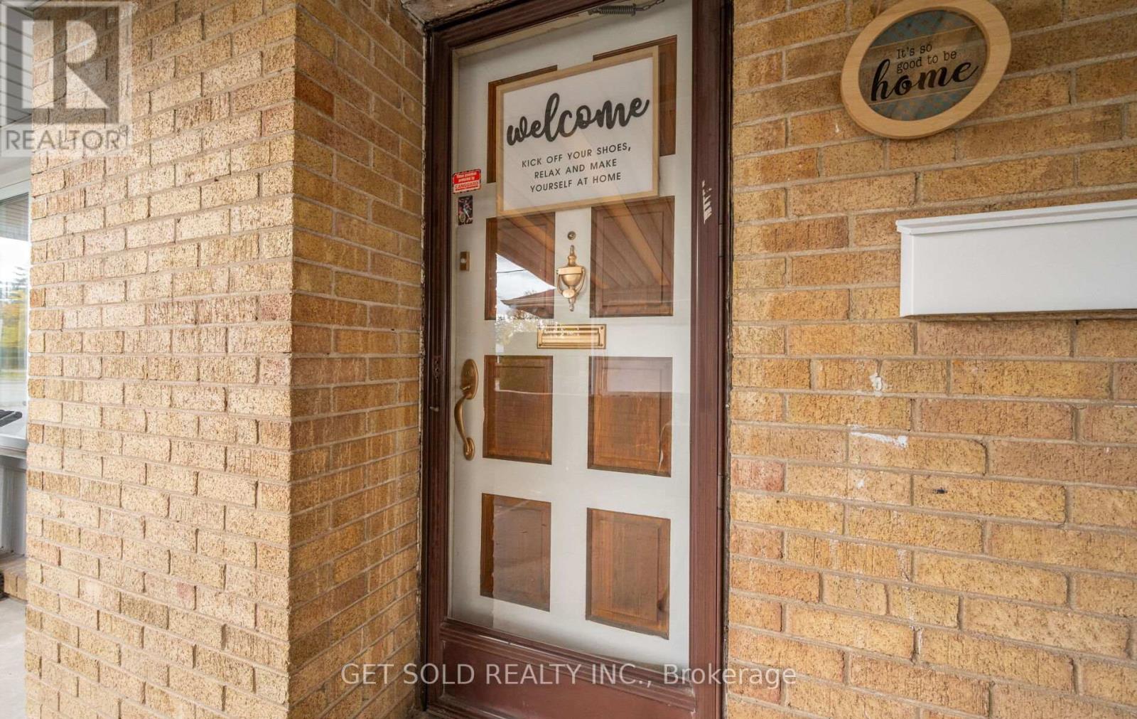 39 Pakenham Drive, Toronto, Ontario  M9W 4B2 - Photo 6 - W12436619