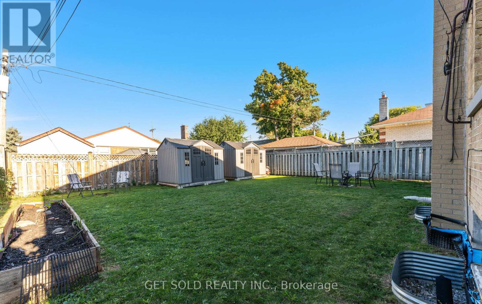 39 Pakenham Drive, Toronto, Ontario  M9W 4B2 - Photo 45 - W12436619