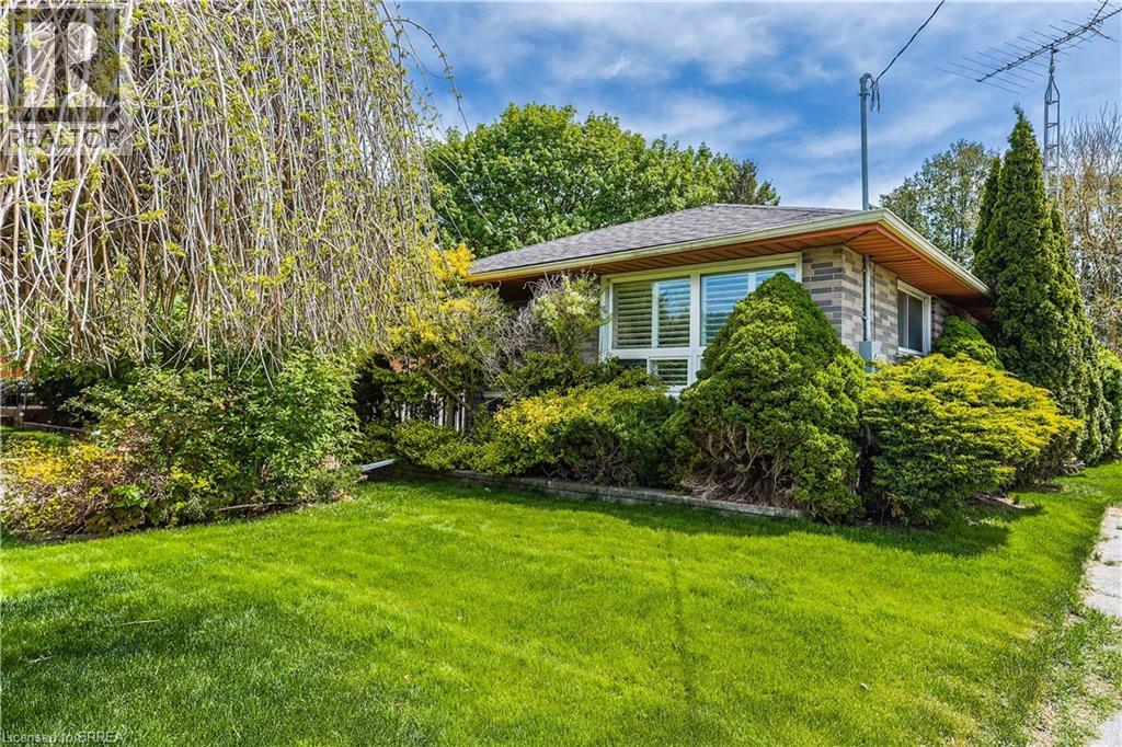 29 Albemarle Street, Brantford, Ontario  N3S 4N5 - Photo 3 - 40784917