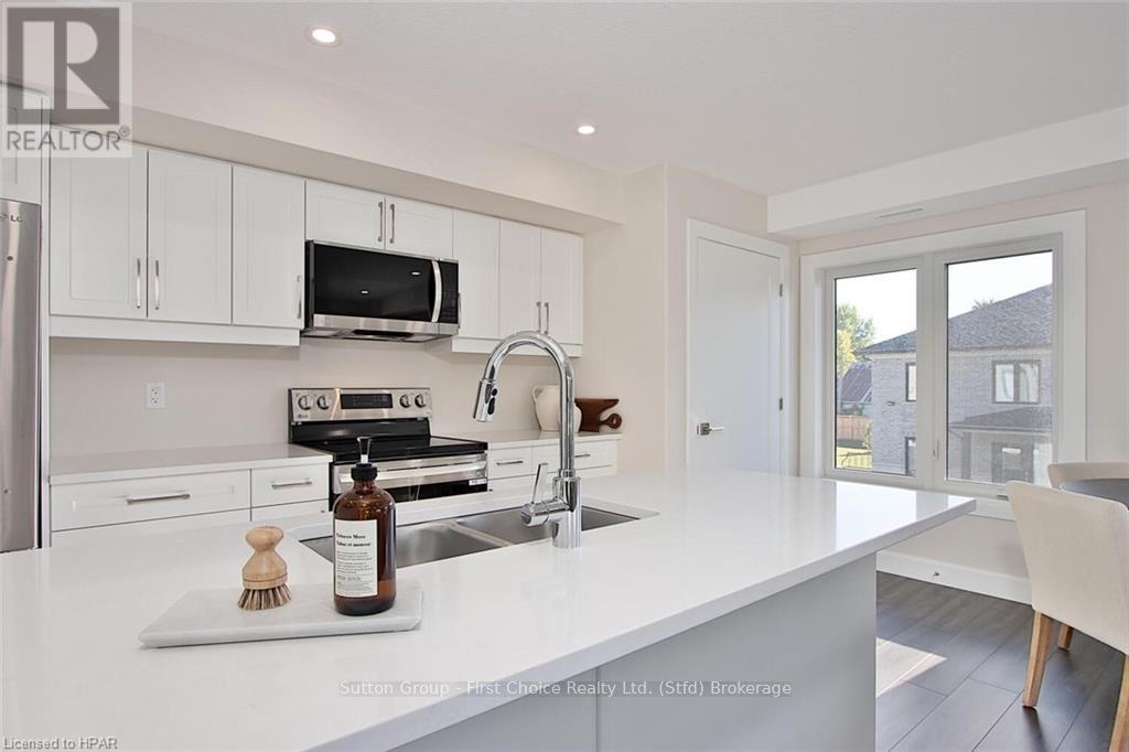 Unit 30 - 3202 Vivian Line, Stratford, Ontario  N5A 0K6 - Photo 26 - X10780555