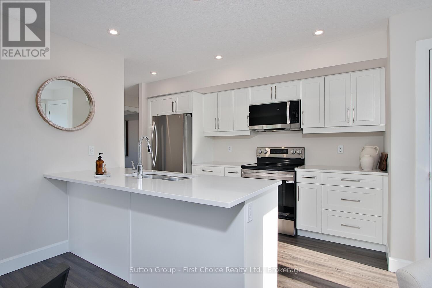 Unit 37 - 3202 Vivian Line, Stratford, Ontario  N5A 0K6 - Photo 8 - X12239882